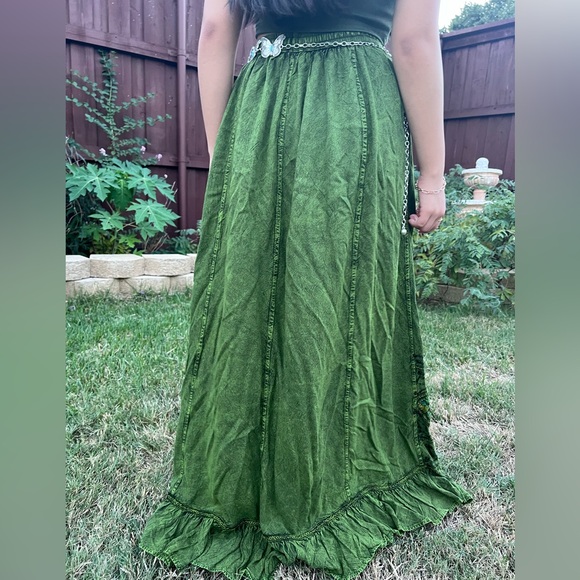 Vintage Vibe Green Embroidered Long Skirt - Picture 5 of 9